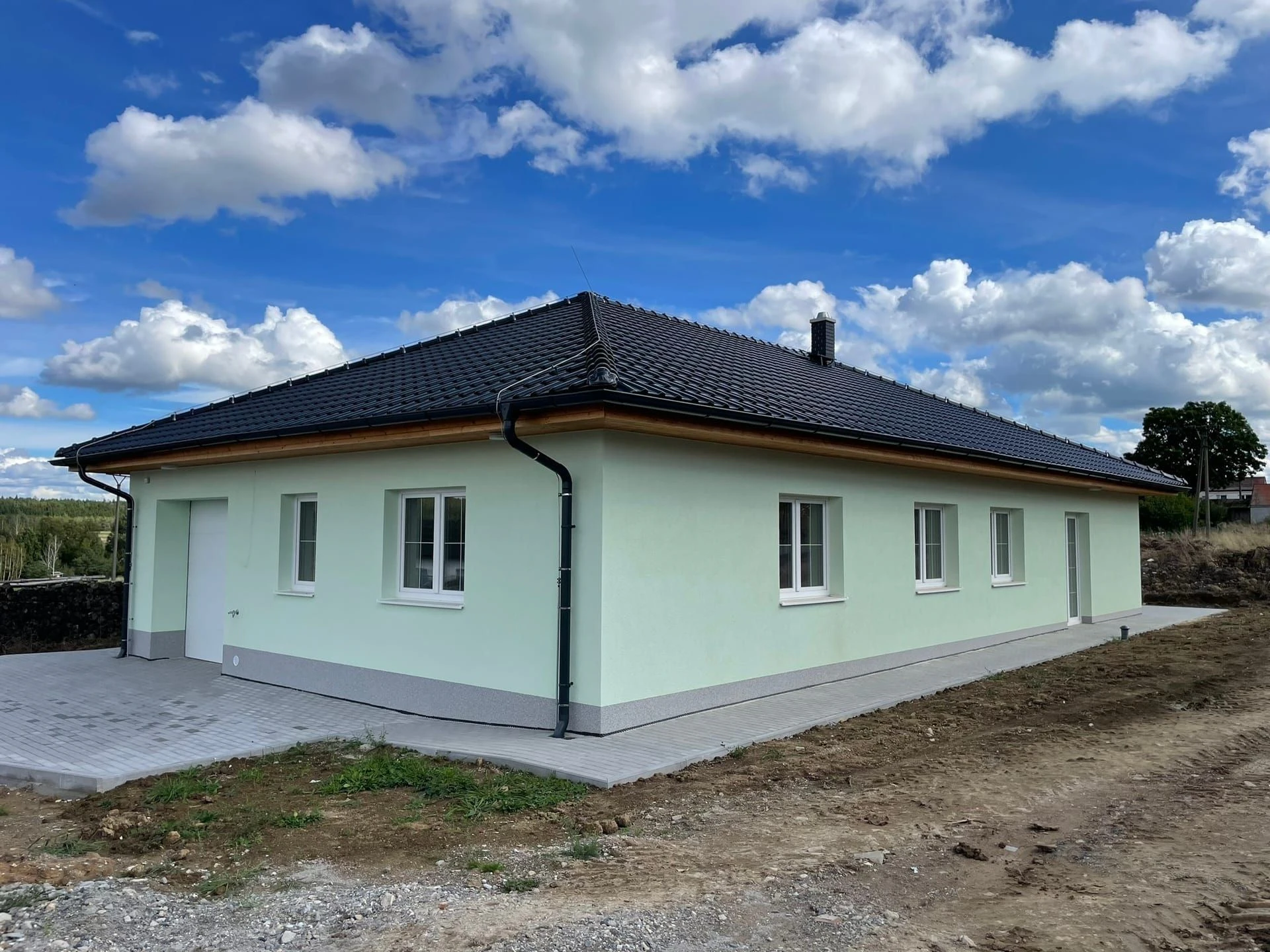 Dokončený přízemní rodinný dům v Plzeňském kraji